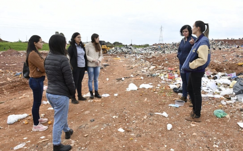 Equipe do Orcispar realiza visita no Aterro Sanitário Municipal de Umuarama.